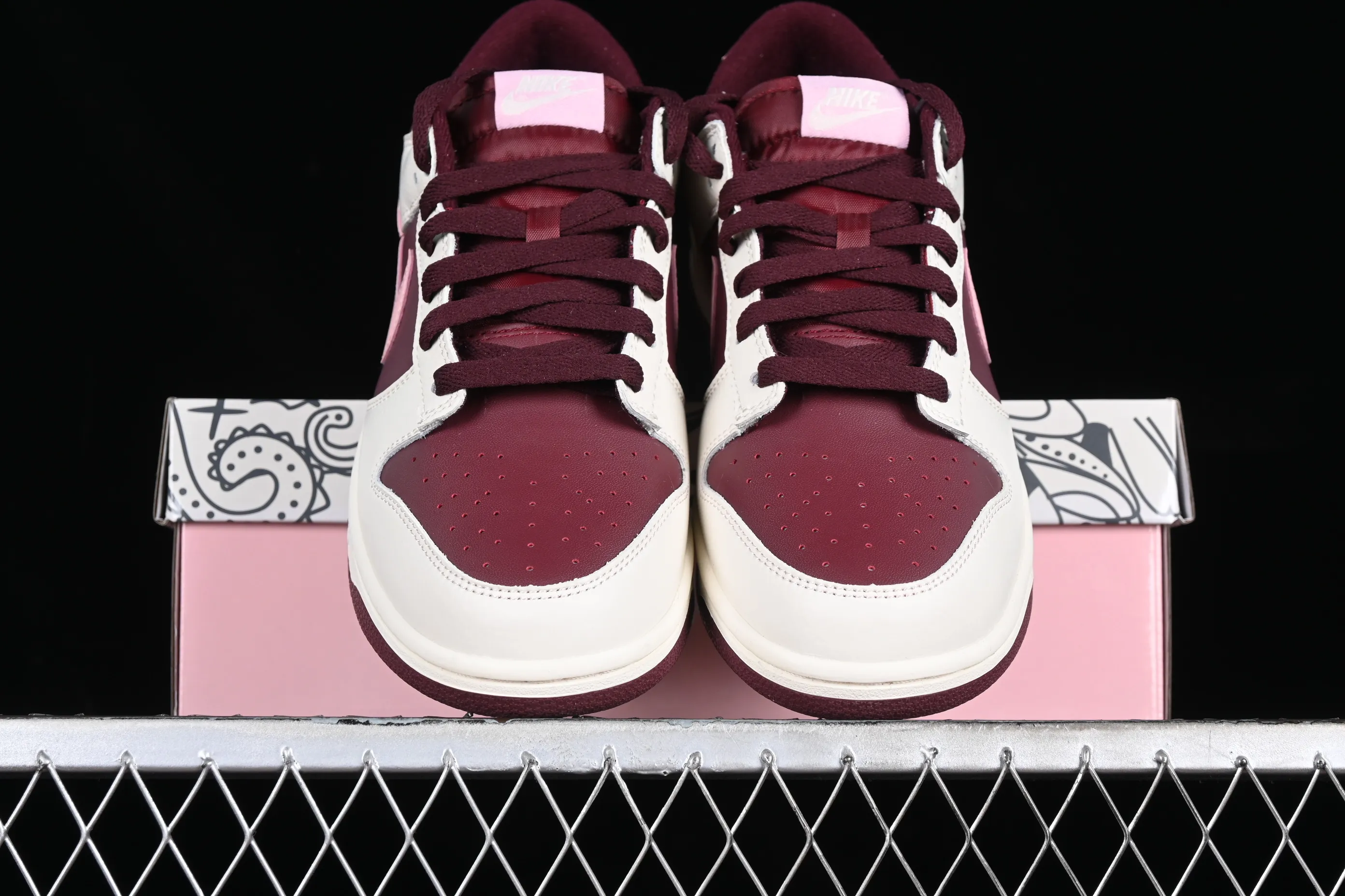 All Categories Nk SB Dunk Series Nk SB Dunk Low Low-top sneakers Nk Dunk Low Burgundy Valentine's Day SB low-top sports and leisure sneakers DR9705-100